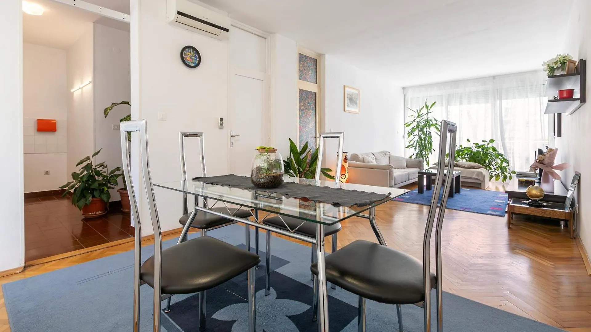 Comfort Apartment With Balcony And Sea View Σπλιτ
