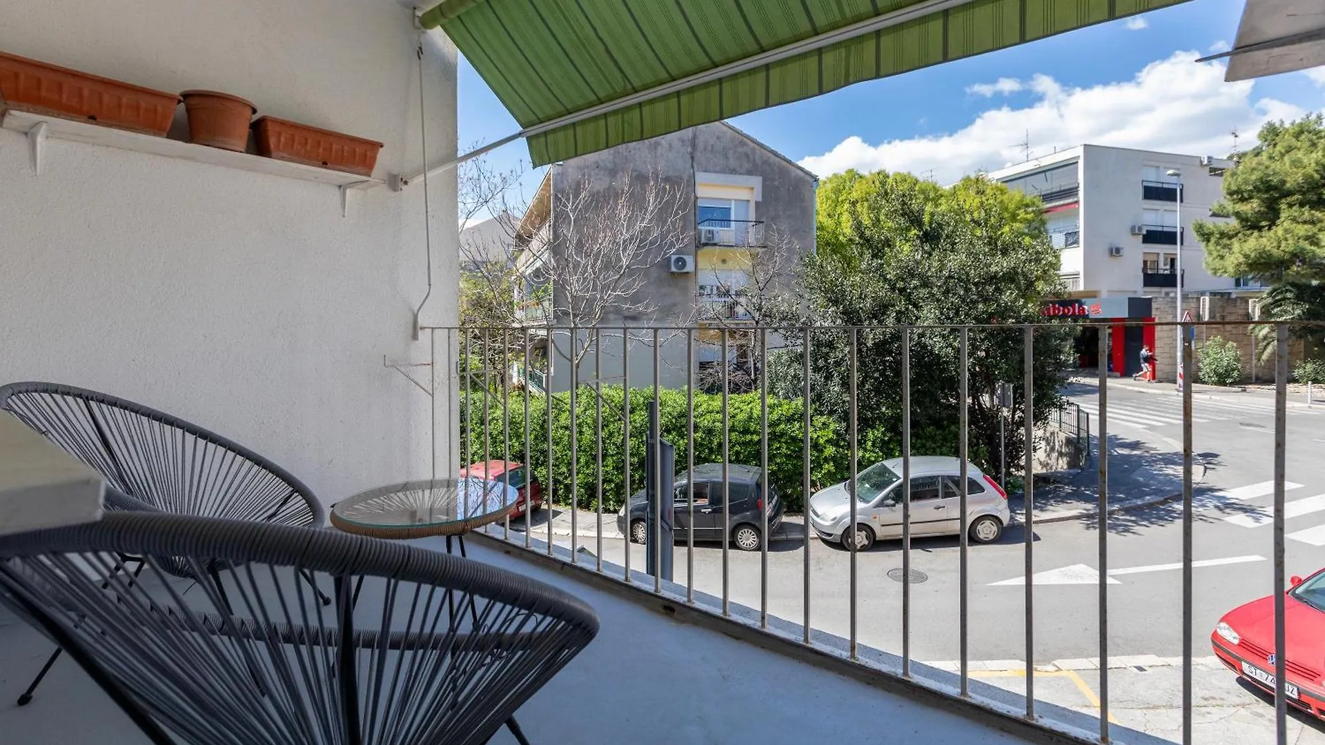 Comfort Apartment With Balcony And Sea View Σπλιτ