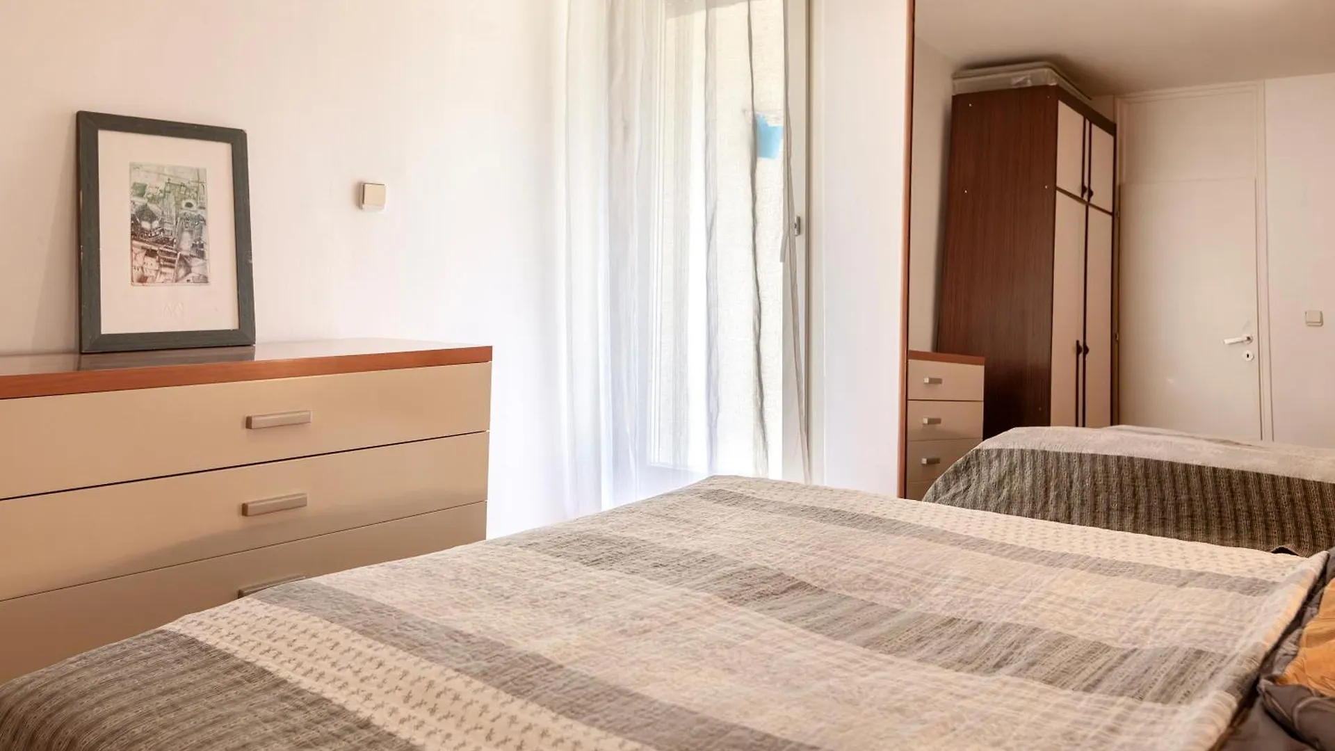 Comfort Apartment With Balcony And Sea View Σπλιτ